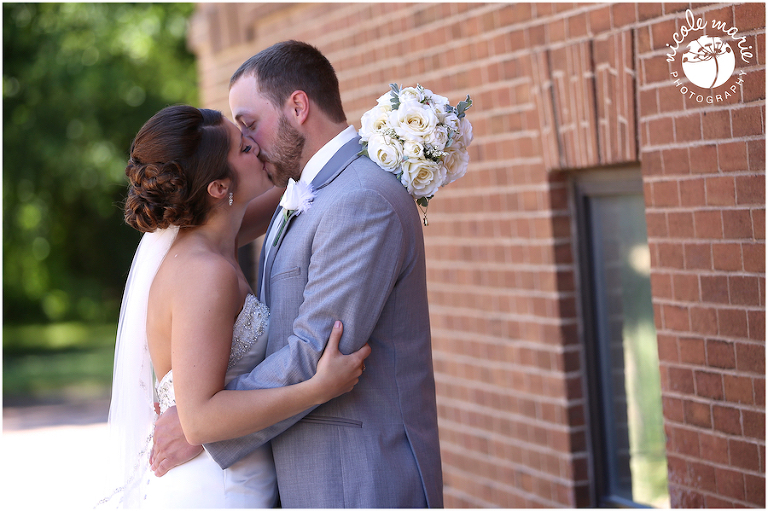 05 tt wedding couple love sioux falls sd photography