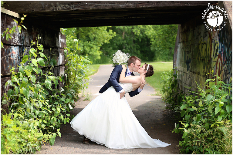 32 quanbeck wedding couple love sioux falls sd photography