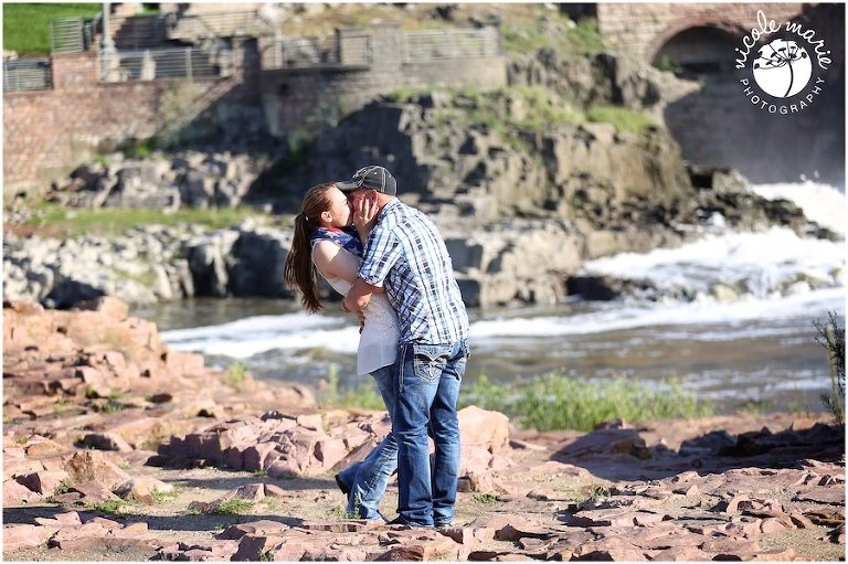 09 dt proposal engagement couple love sioux falls sd photography