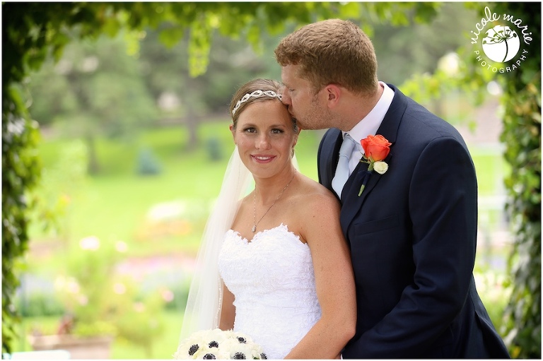 24 bjelland wedding couple love portrait sioux falls sd photography