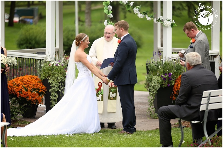42 bjelland wedding couple love portrait sioux falls sd photography