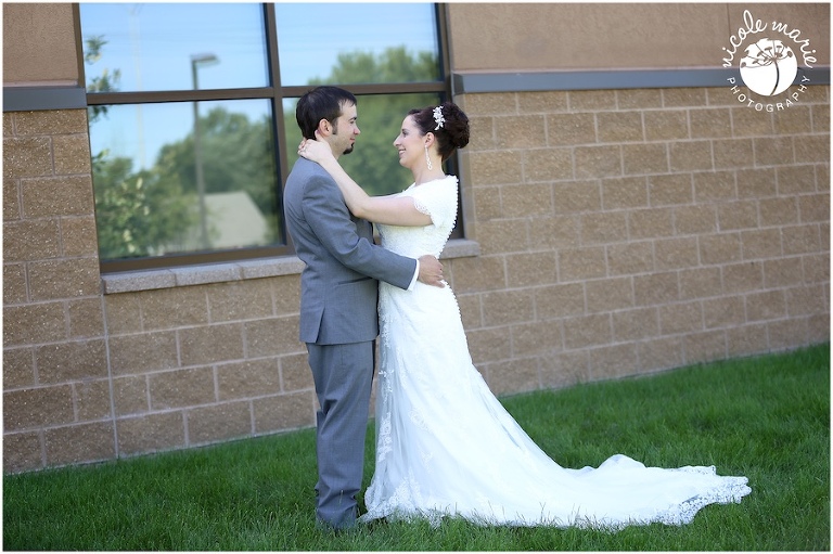 26 T+K wedding couple love portrait sioux falls sd photography