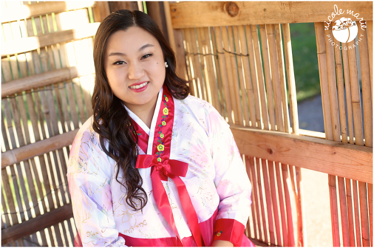 13 anna senior girl flowers portrait sioux falls sd photography