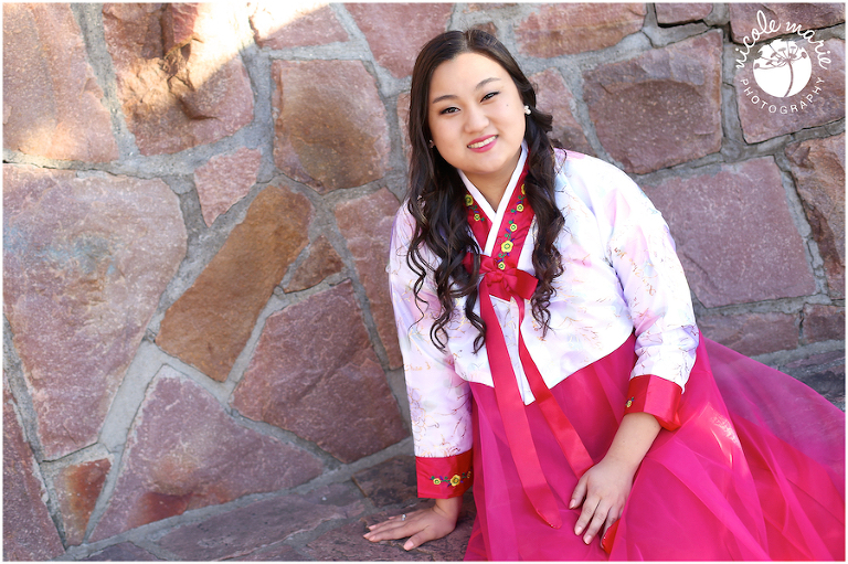 15 anna senior girl flowers portrait sioux falls sd photography