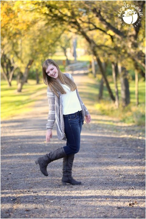 16 Autumn senior girl portrait sioux falls sd photography