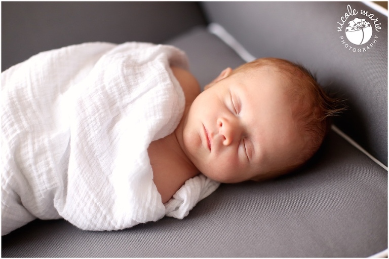 07 dykstra baby boy newborn lifestyle family portrait sioux falls sd photography