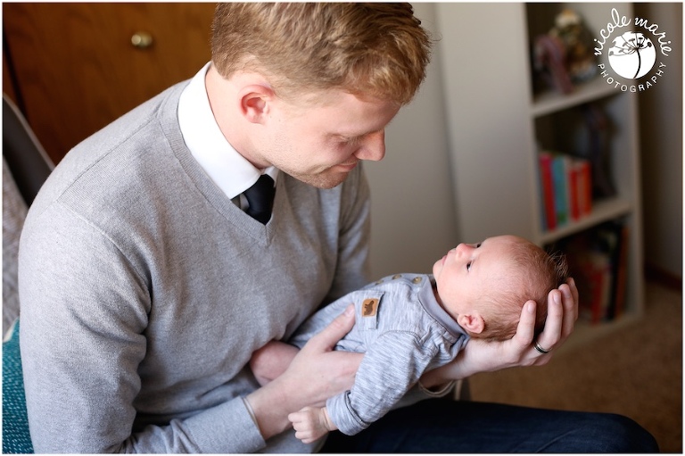 28 dykstra baby boy newborn lifestyle family portrait sioux falls sd photography