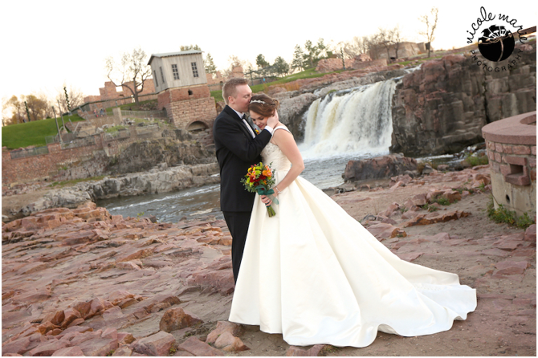 65 andry wedding couple love portrait sioux falls sd photography