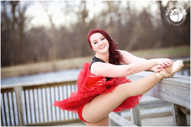 39 Alleysia senior girl spring portrait sioux falls sd photography