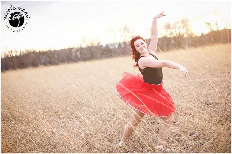 40 Alleysia senior girl spring portrait sioux falls sd photography