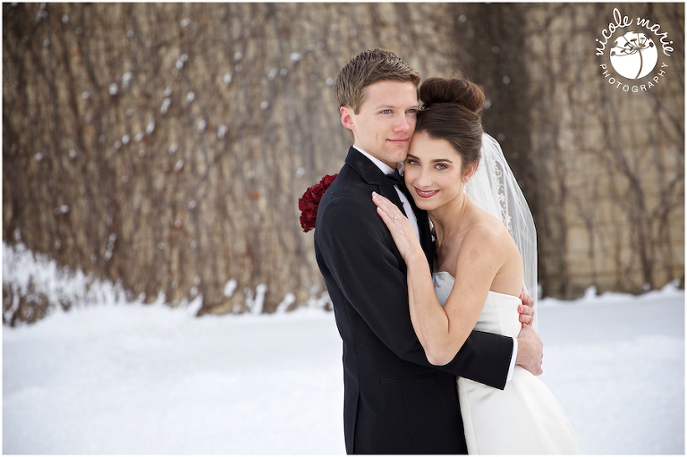 13 Olson wedding couple love winter portrait sioux falls sd photography