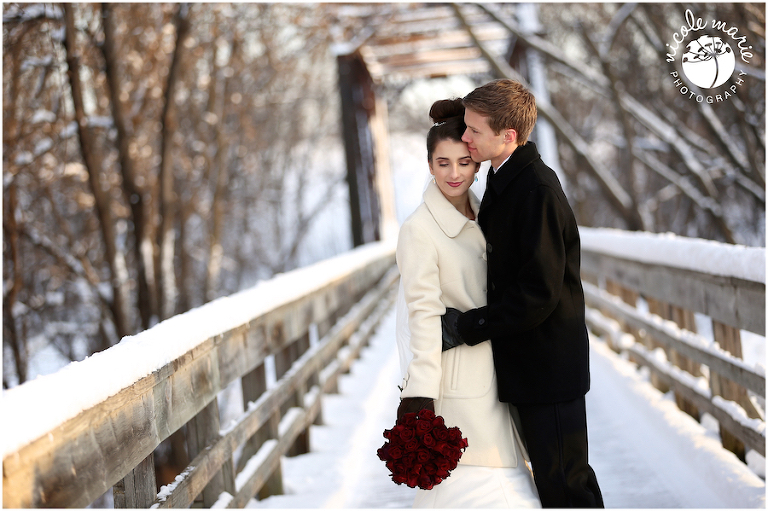 26 Olson wedding couple love winter portrait sioux falls sd photography