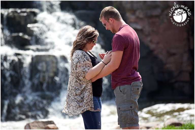 06 E+L proposal engagement couple love falls park portrait sioux falls sd photography