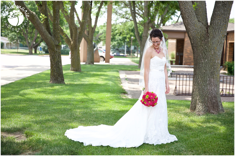 09 Jorgensen wedding great plains zoo couple love portrait sioux falls sd photography