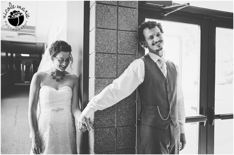 11 Jorgensen wedding great plains zoo couple love portrait sioux falls sd photography