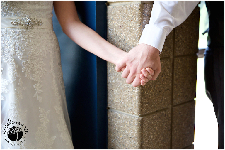12 Jorgensen wedding great plains zoo couple love portrait sioux falls sd photography