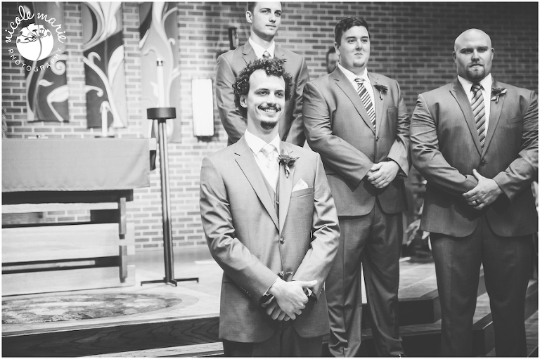 17 Jorgensen wedding great plains zoo couple love portrait sioux falls sd photography