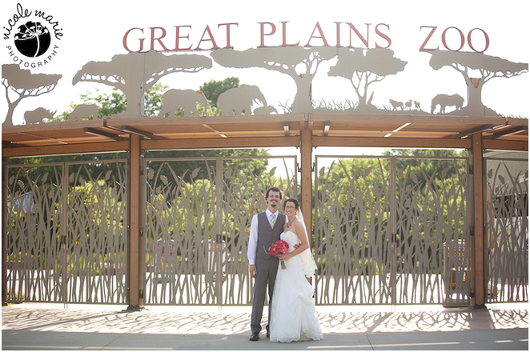49 Jorgensen wedding great plains zoo couple love portrait sioux falls sd photography