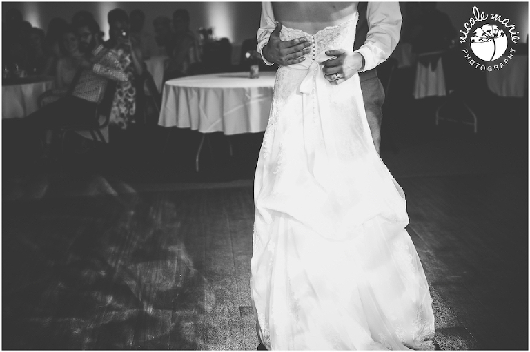 61 Jorgensen wedding great plains zoo couple love portrait sioux falls sd photography