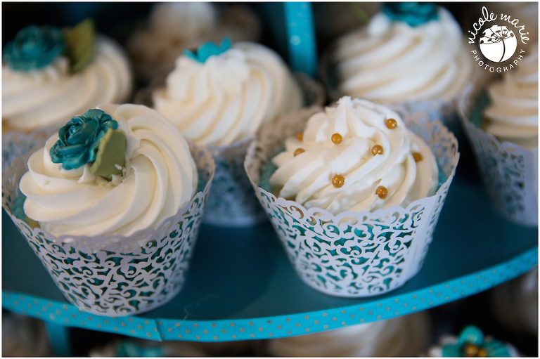 70 Albers wedding calico skies winery couple love portrait sioux falls sd photography