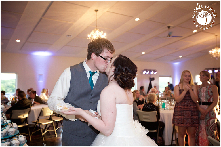 86 Albers wedding calico skies winery couple love portrait sioux falls sd photography