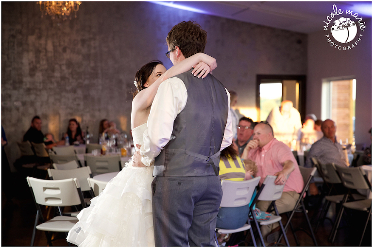 90 Albers wedding calico skies winery couple love portrait sioux falls sd photography