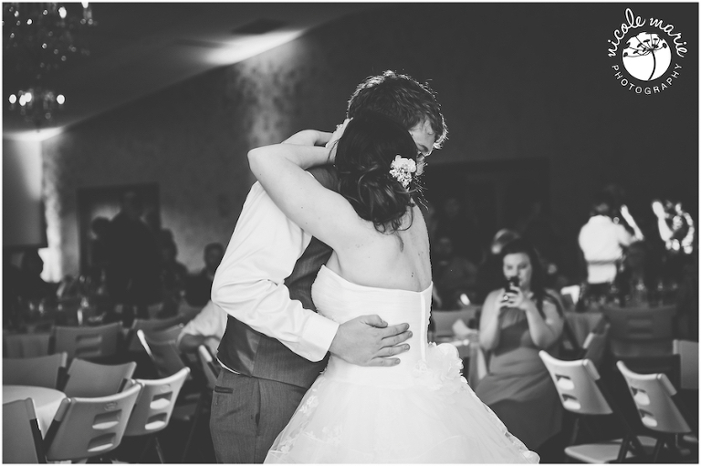 92 Albers wedding calico skies winery couple love portrait sioux falls sd photography