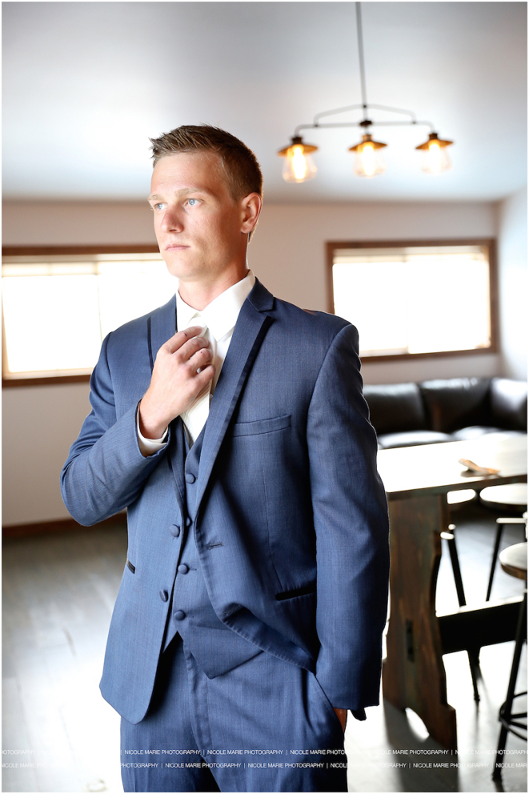 014-blue-haven-barn-garden-styled-shoot-wedding-couple-love-portrait-sioux-falls-sd-photography