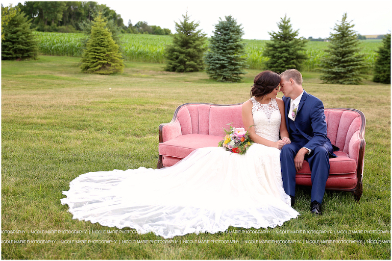 056-blue-haven-barn-garden-styled-shoot-wedding-couple-love-portrait-sioux-falls-sd-photography