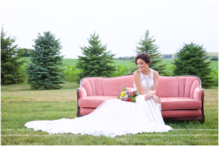 064-blue-haven-barn-garden-styled-shoot-wedding-couple-love-portrait-sioux-falls-sd-photography