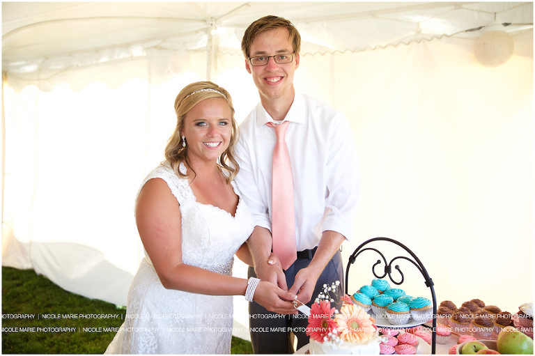 084-boots-wedding-couple-love-portrait-sioux-falls-sd-la-crescent-mn-photography