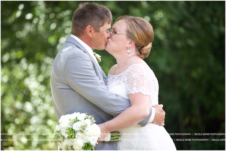 019-perry-wedding-couple-love-portrait-sioux-falls-sd-photography