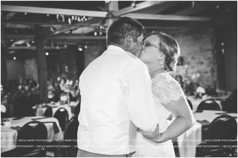 045-perry-wedding-couple-love-portrait-sioux-falls-sd-photography
