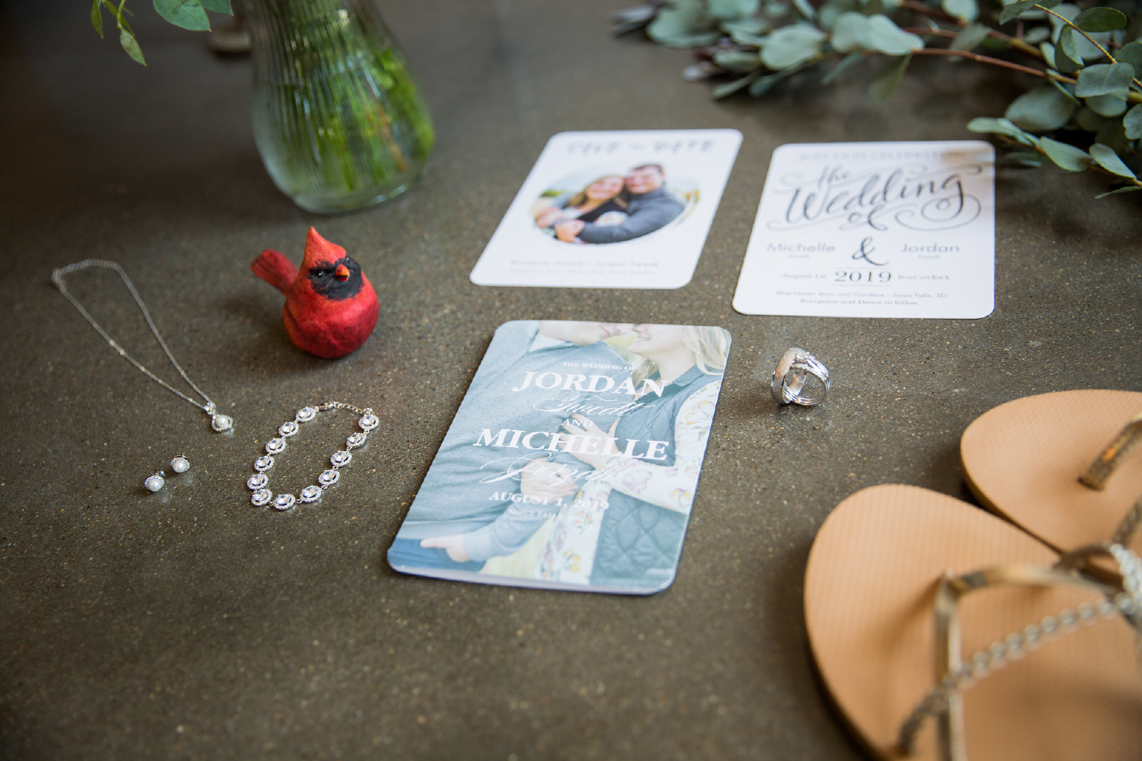 Twedt-wedding-blue-haven-barn-and-gardens-nature-photographer-couple-sioux-falls-sd-photography