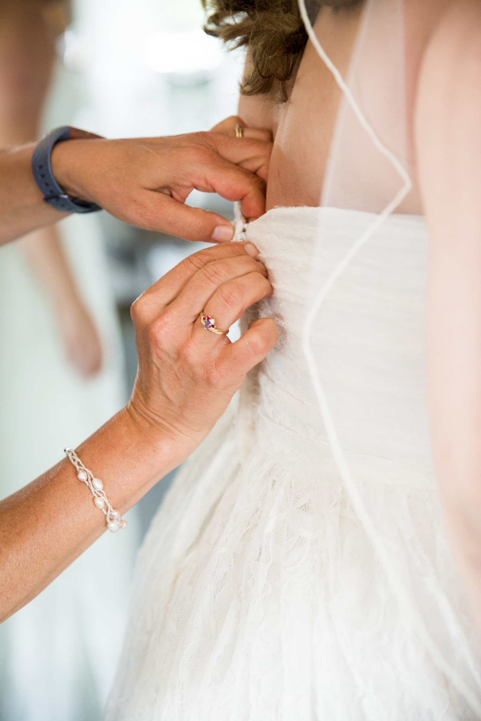 Twedt-wedding-blue-haven-barn-and-gardens-nature-photographer-couple-sioux-falls-sd-photography