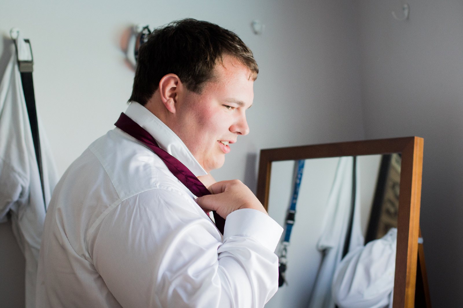 Twedt-wedding-blue-haven-barn-and-gardens-nature-photographer-couple-sioux-falls-sd-photography