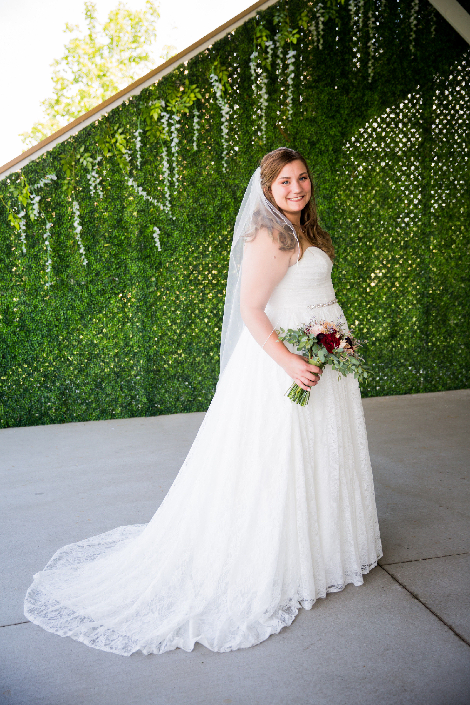Twedt-wedding-blue-haven-barn-and-gardens-nature-photographer-couple-sioux-falls-sd-photography