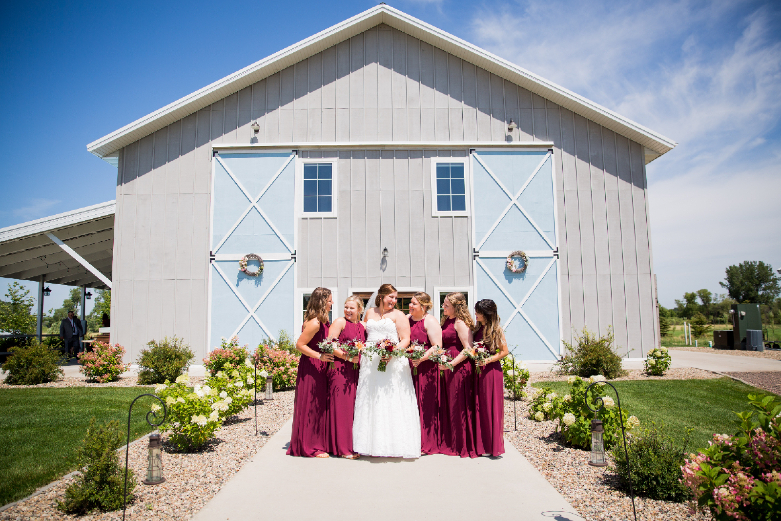 Twedt-wedding-blue-haven-barn-and-gardens-nature-photographer-couple-sioux-falls-sd-photography