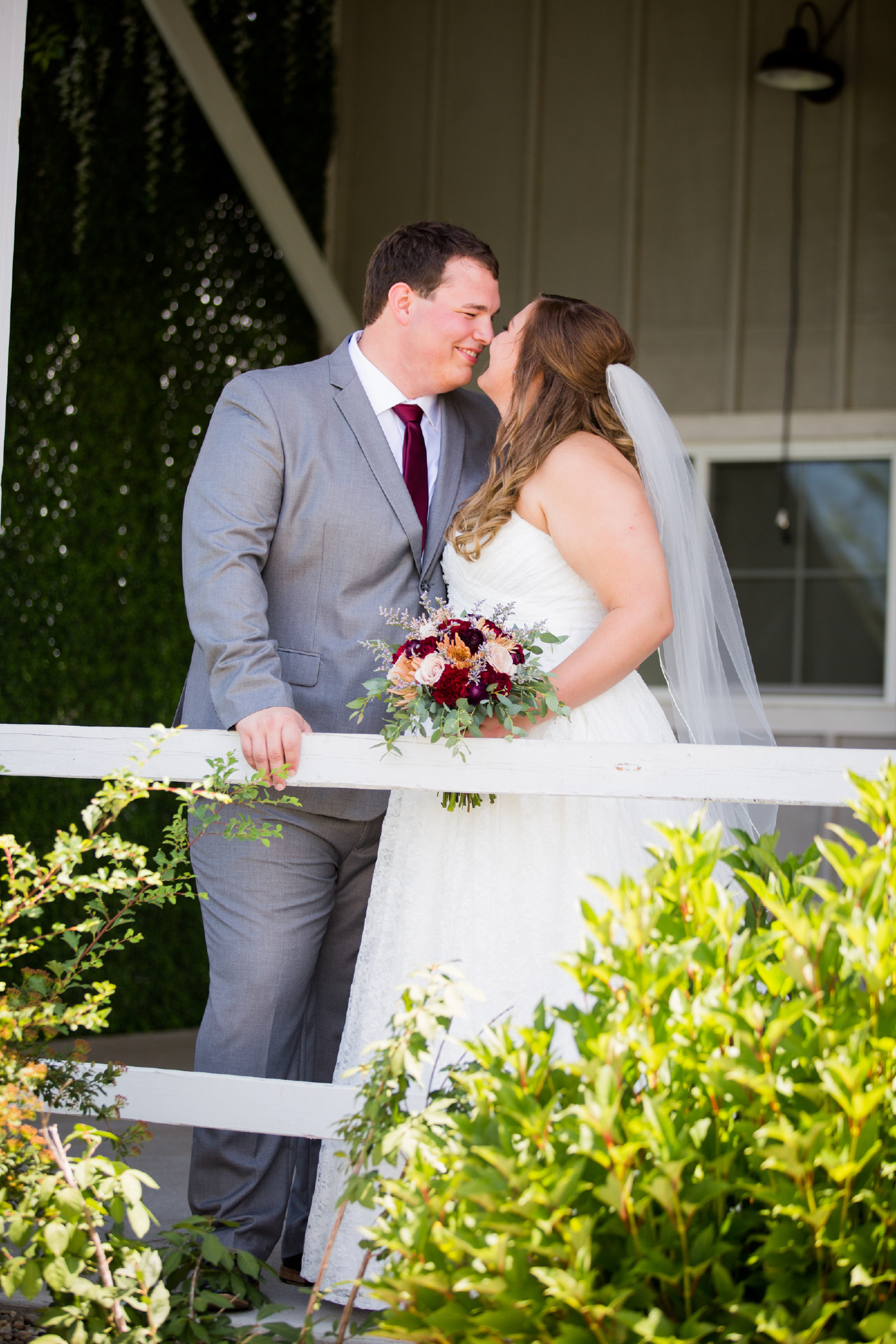 Twedt-wedding-blue-haven-barn-and-gardens-nature-photographer-couple-sioux-falls-sd-photography