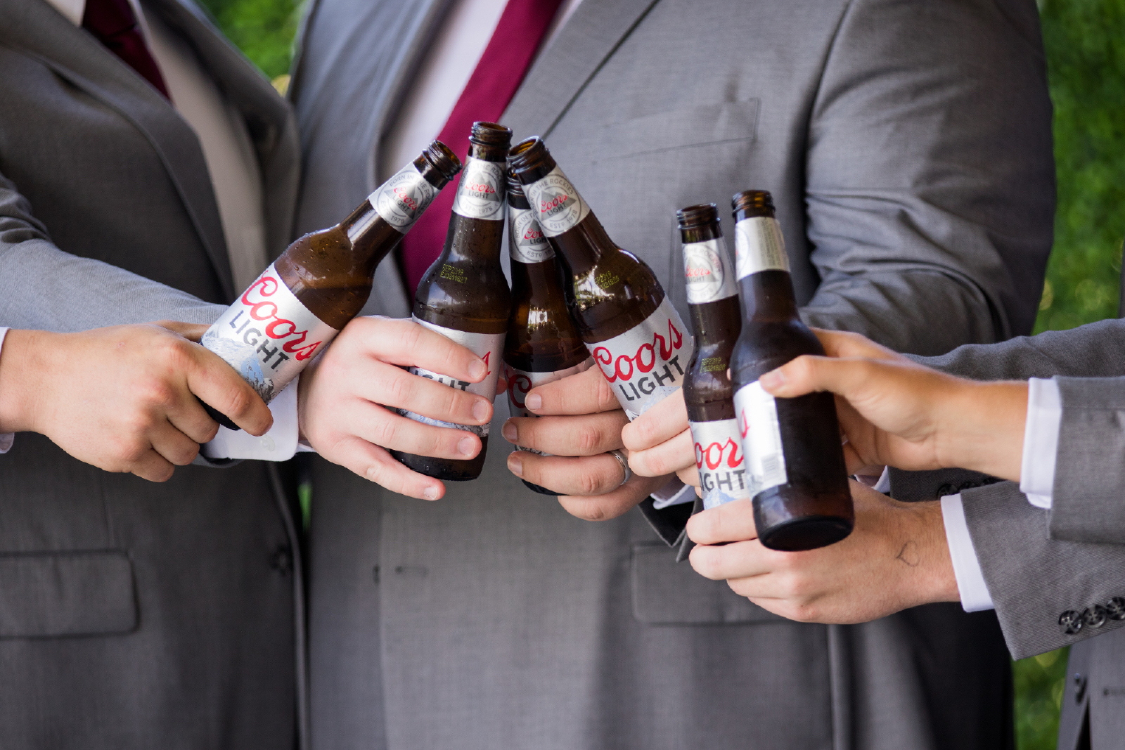 Twedt-wedding-blue-haven-barn-and-gardens-nature-photographer-couple-sioux-falls-sd-photography