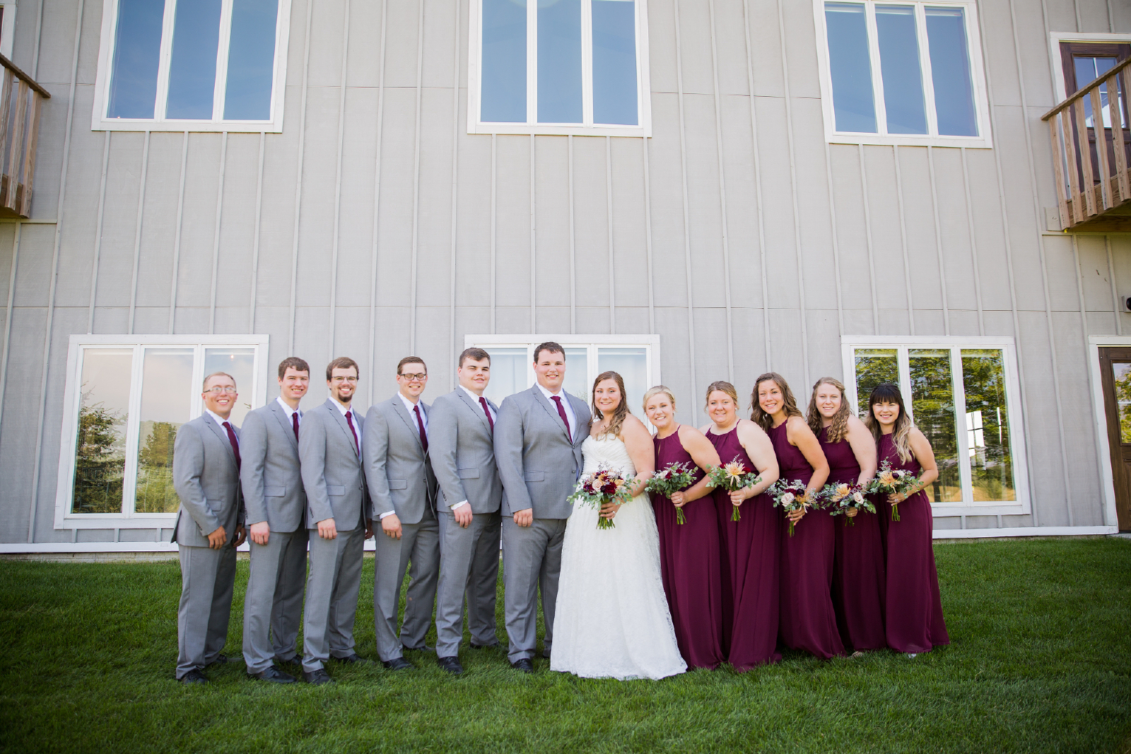 Twedt-wedding-blue-haven-barn-and-gardens-nature-photographer-couple-sioux-falls-sd-photography