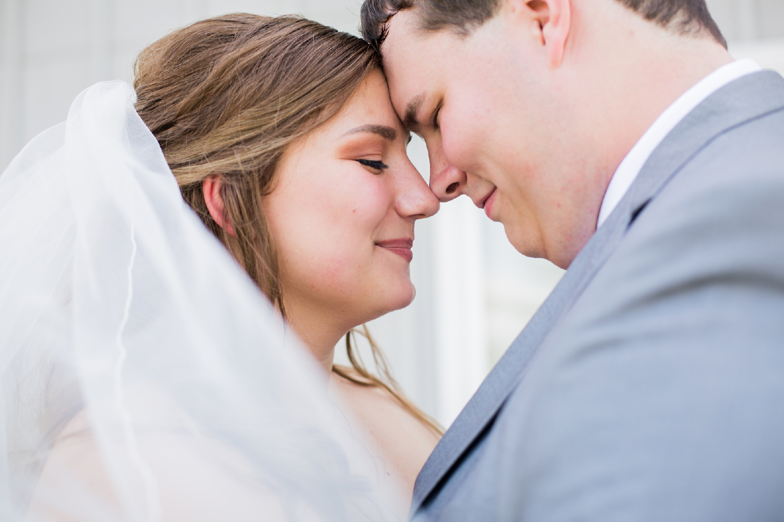 Twedt-wedding-blue-haven-barn-and-gardens-nature-photographer-couple-sioux-falls-sd-photography
