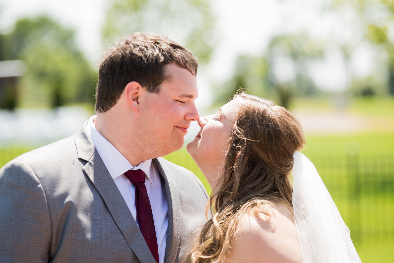 Twedt-wedding-blue-haven-barn-and-gardens-nature-photographer-couple-sioux-falls-sd-photography