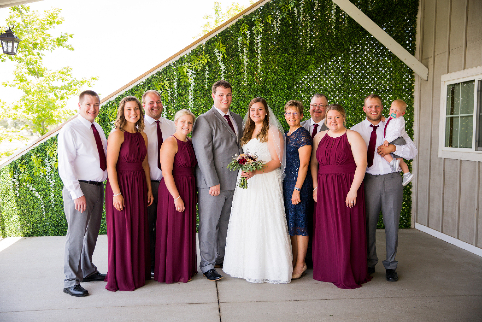 Twedt-wedding-blue-haven-barn-and-gardens-nature-photographer-couple-sioux-falls-sd-photography