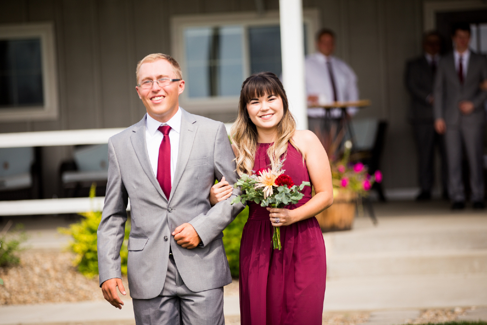 Twedt-wedding-blue-haven-barn-and-gardens-nature-photographer-couple-sioux-falls-sd-photography