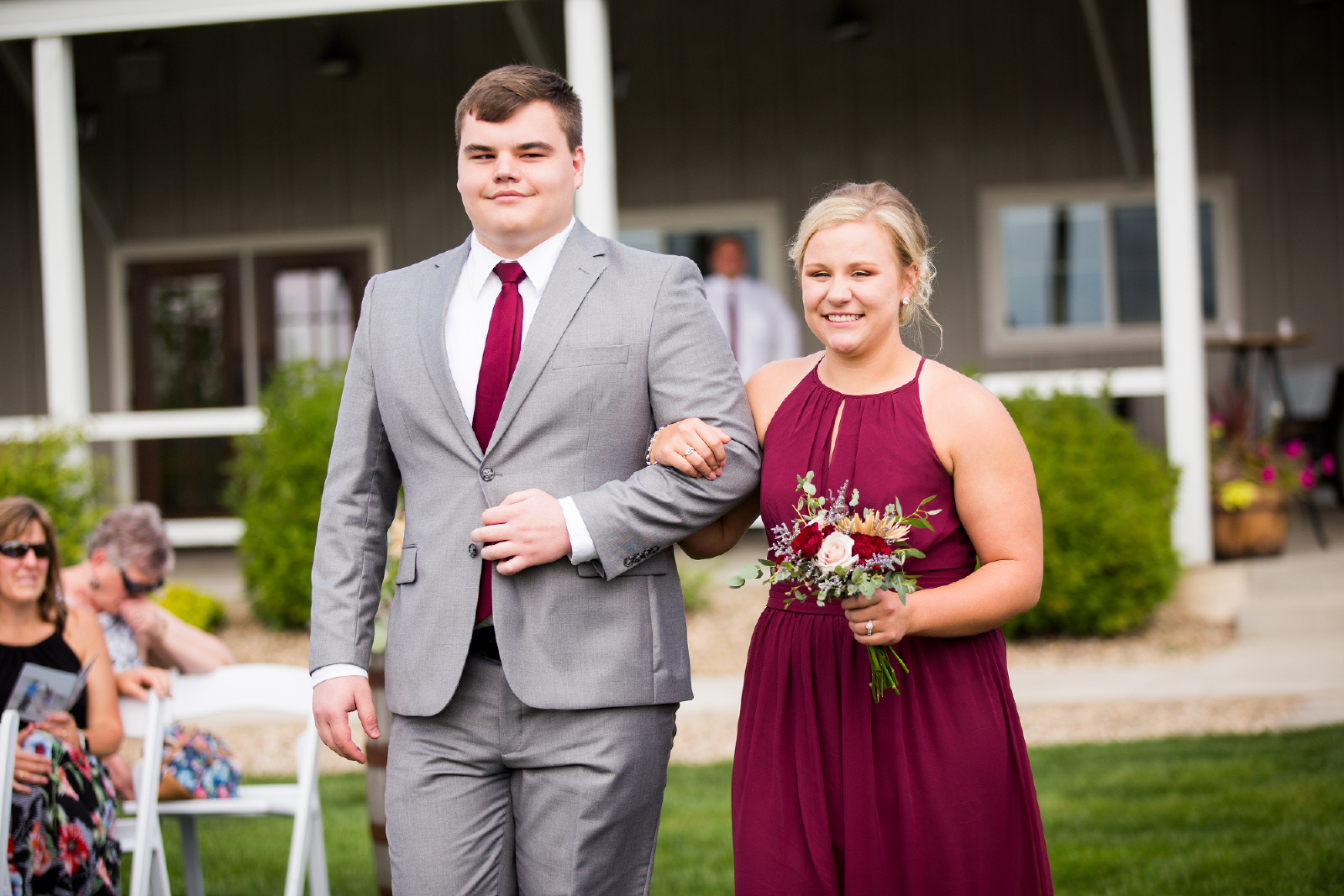 Twedt-wedding-blue-haven-barn-and-gardens-nature-photographer-couple-sioux-falls-sd-photography