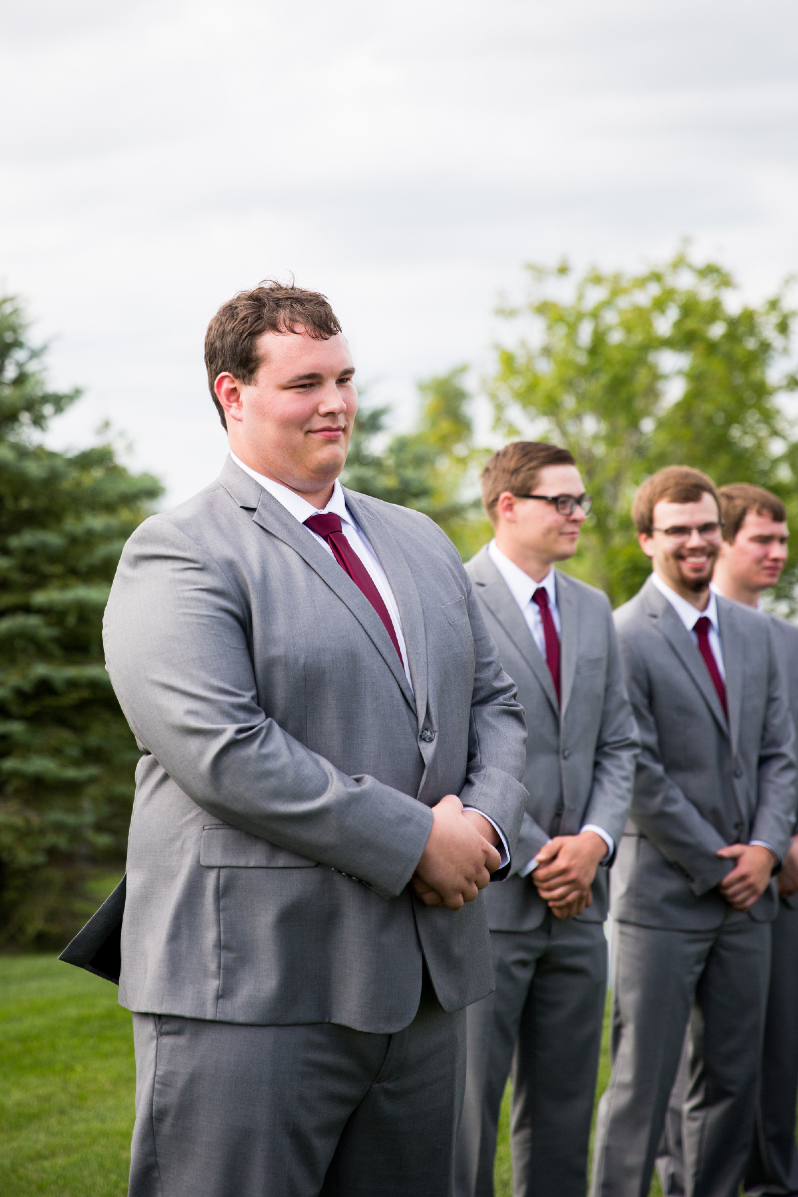 Twedt-wedding-blue-haven-barn-and-gardens-nature-photographer-couple-sioux-falls-sd-photography