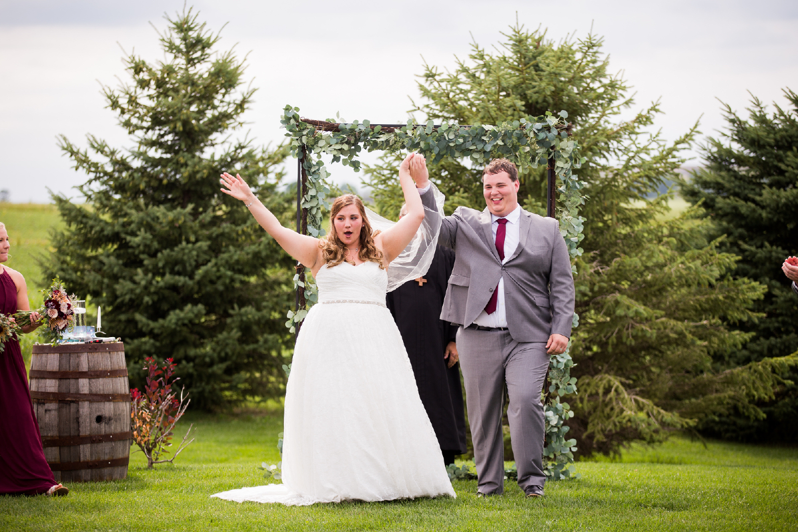 Twedt-wedding-blue-haven-barn-and-gardens-nature-photographer-couple-sioux-falls-sd-photography