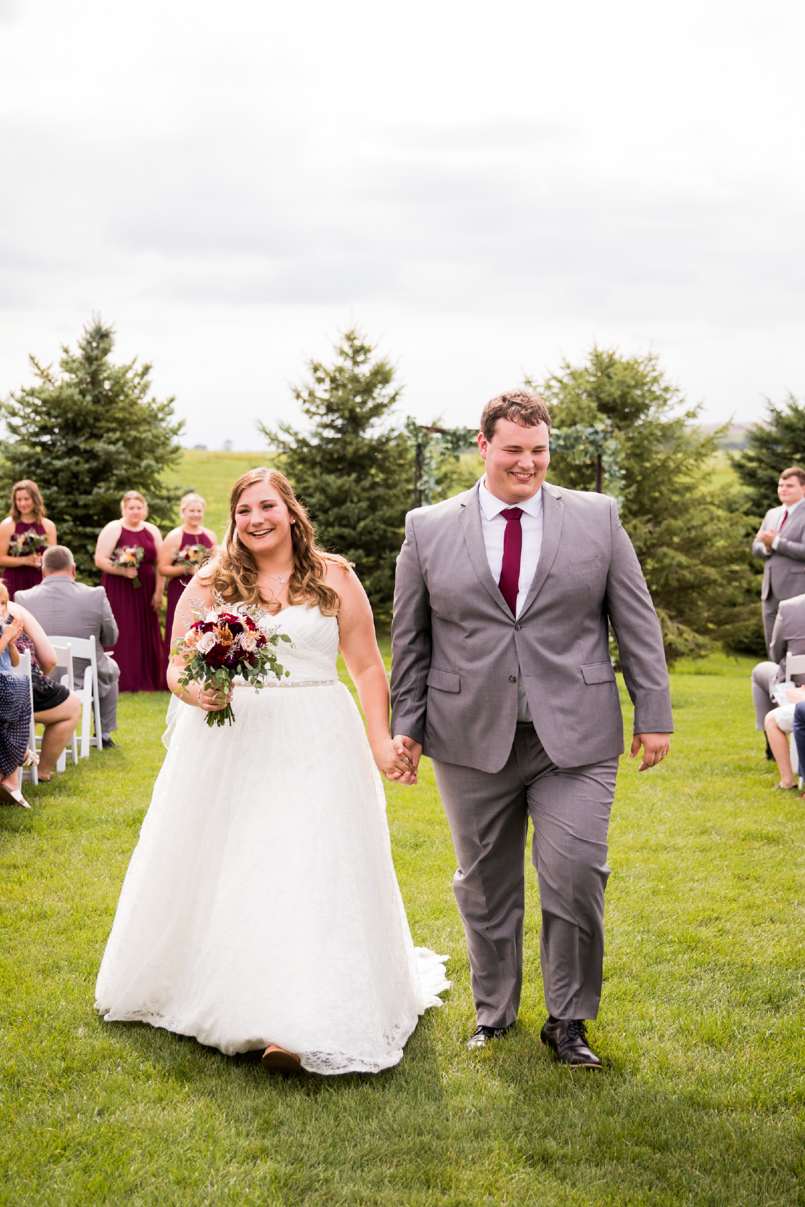 Twedt-wedding-blue-haven-barn-and-gardens-nature-photographer-couple-sioux-falls-sd-photography