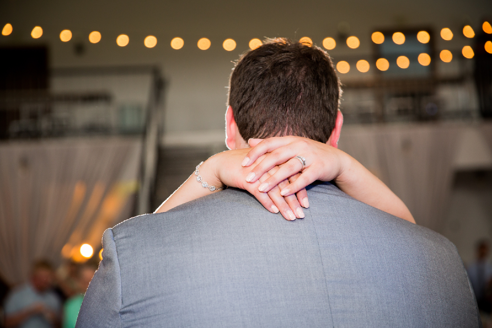 Twedt-wedding-blue-haven-barn-and-gardens-nature-photographer-couple-sioux-falls-sd-photography